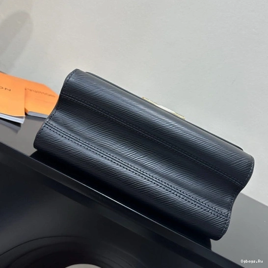 LOUIS TWIST VUITTON MM 0204